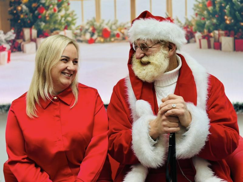 Święty Mikołaj odwiedził uczestników zajęć terapeutycznych Poradni Empiria w Ziębicach