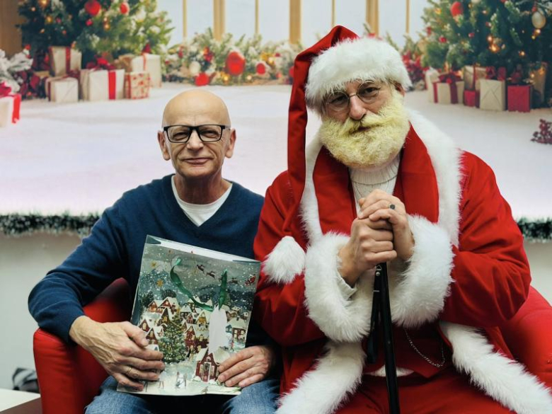 Święty Mikołaj odwiedził uczestników zajęć terapeutycznych Poradni Empiria w Ziębicach