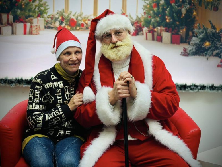 Święty Mikołaj odwiedził uczestników zajęć terapeutycznych Poradni Empiria w Ziębicach