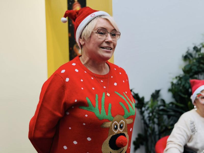 Święty Mikołaj odwiedził uczestników zajęć terapeutycznych Poradni Empiria w Ziębicach