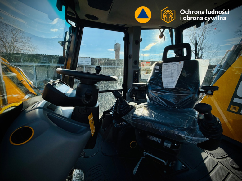 Nowa koparko-ładowarka dla Gminy Ziębice w ramach programu ochrony ludności