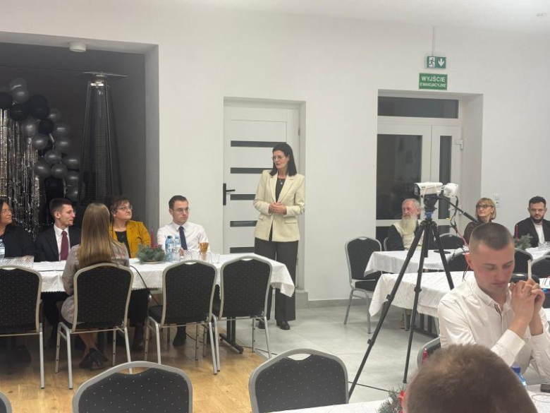 Było uroczyście i zgodnie. Sesja budżetowa w gminie Stoszowice