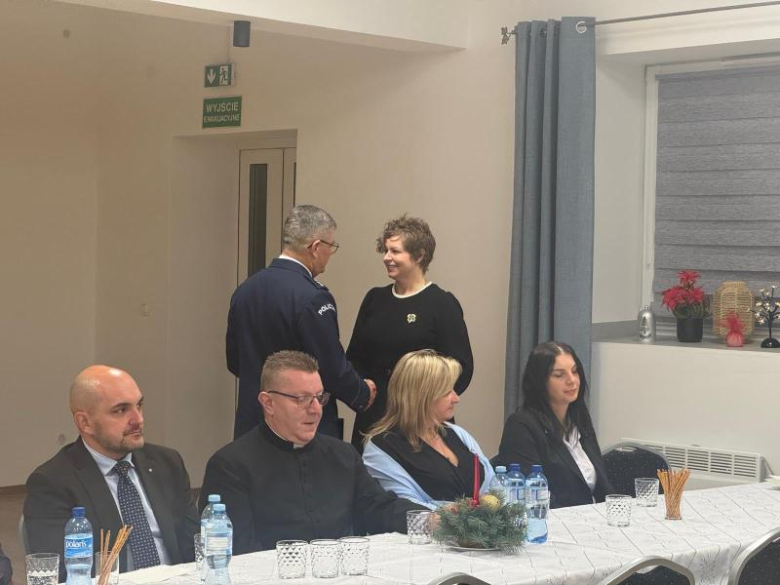 Było uroczyście i zgodnie. Sesja budżetowa w gminie Stoszowice