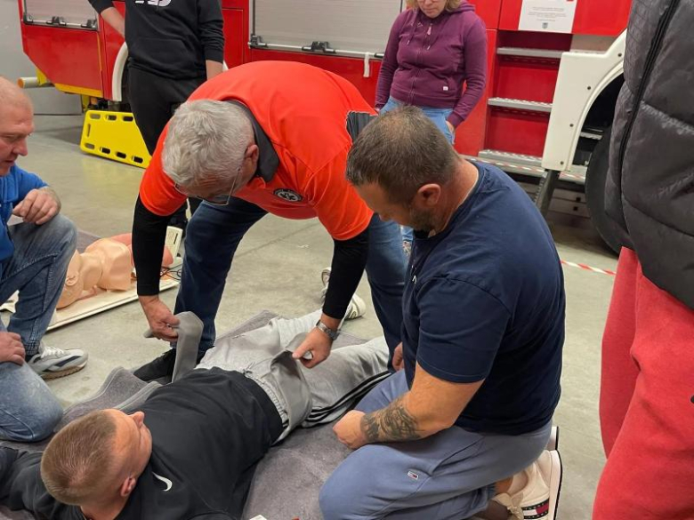 Cykl szkoleń z pierwszej pomocy przedmycznej. Przeszkolono służby oraz mieszkańców