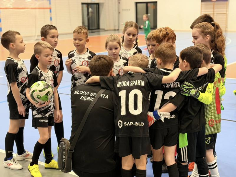 Sportowe emocje na rozpoczęcie roku. „Pozytywnie Zakręceni Cup” w Ziębicach