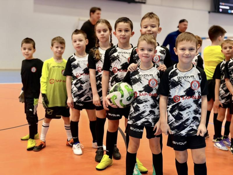 Sportowe emocje na rozpoczęcie roku. „Pozytywnie Zakręceni Cup” w Ziębicach
