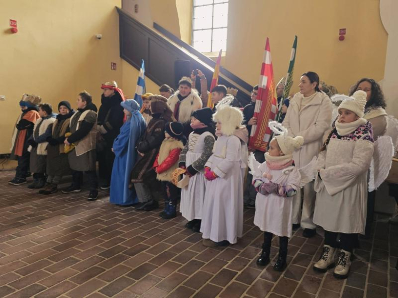 Orszak Trzech Króli i koncert kolęd w Złotym Stoku