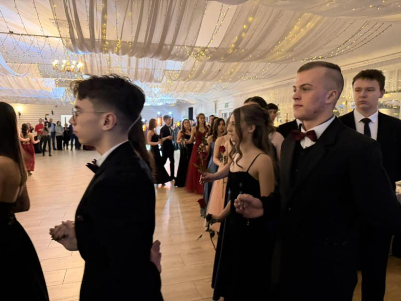 Studniówka Katolickiego Liceum Ogólnkoształcąćego w Henrykowie [foto]