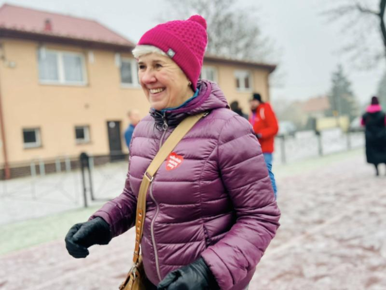 Ziębice na sportowo rozpoczęły 34. finał WOŚP. Bieg z sercem na stadionie miejskim