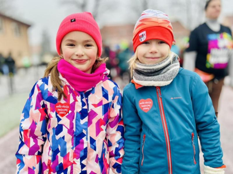 Ziębice na sportowo rozpoczęły 34. finał WOŚP. Bieg z sercem na stadionie miejskim