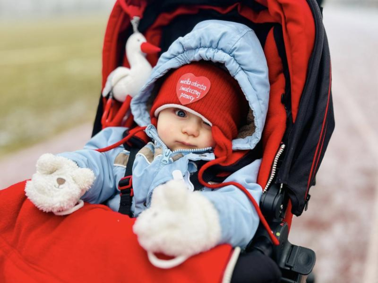 Ziębice na sportowo rozpoczęły 34. finał WOŚP. Bieg z sercem na stadionie miejskim