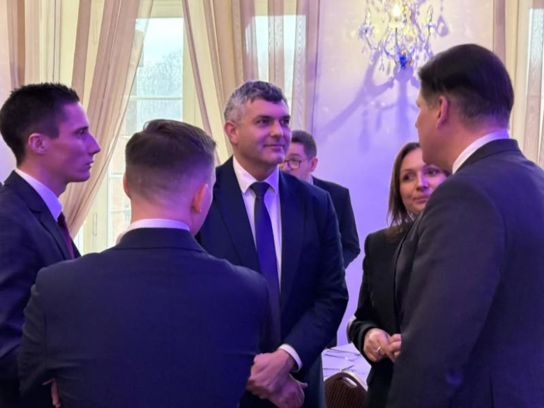 Wsparcie WSSE dla firm z powiatu. Wyróżniono Piekarnię Bartecki i Radiotechnikę Marketing