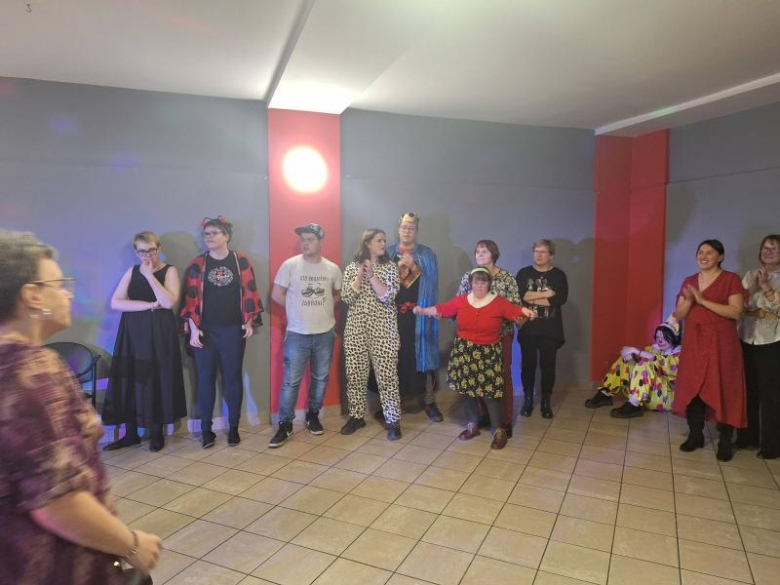 Bal karnawałowy Stowarzyszenia Integracja w Ząbkowicach Śląskich [foto]
