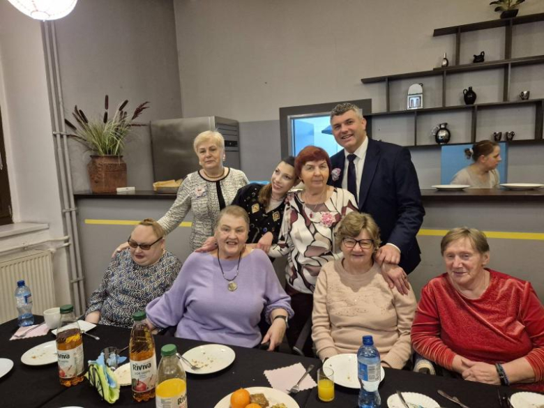 Bal karnawałowy Stowarzyszenia Integracja w Ząbkowicach Śląskich [foto]