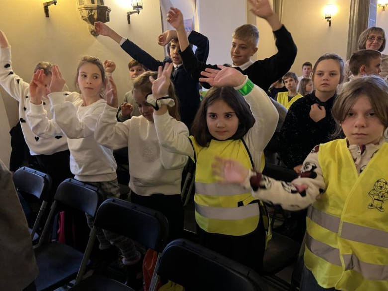 „Odblaskowa Szkoła”. Szóste miejsce ziębickiej placówki w konkursie i kilka tys. zł nagrody