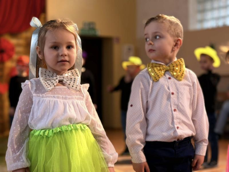 Dzień Babci i Dziadka w Zespole Szkół i Przedszkoli w Niedźwiedziu [foto]