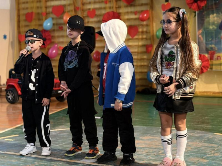 Dzień Babci i Dziadka w Zespole Szkół i Przedszkoli w Niedźwiedziu [foto]