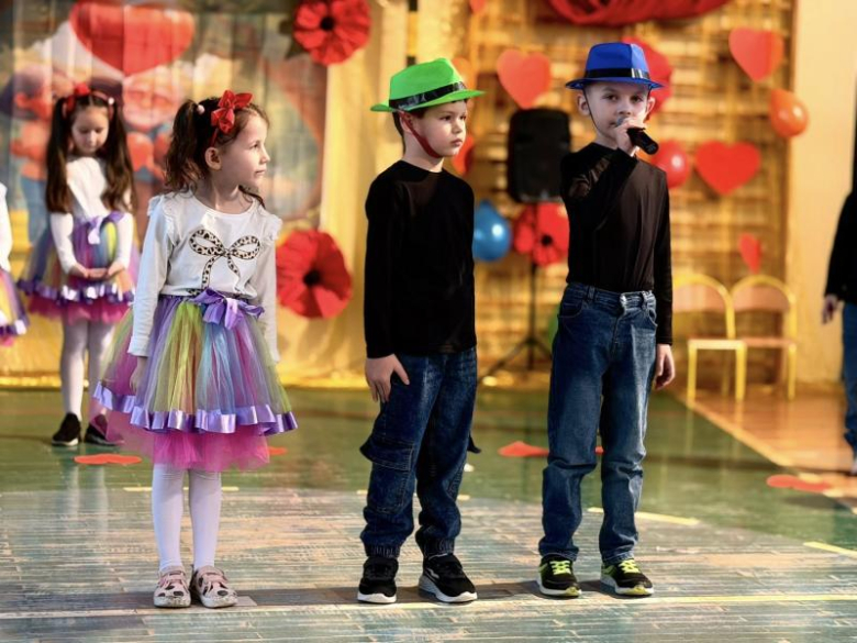 Dzień Babci i Dziadka w Zespole Szkół i Przedszkoli w Niedźwiedziu [foto]