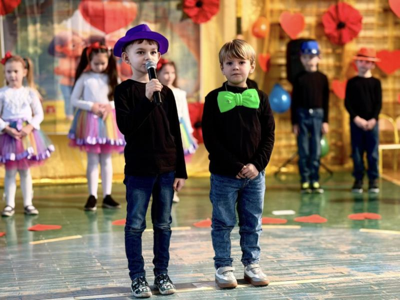 Dzień Babci i Dziadka w Zespole Szkół i Przedszkoli w Niedźwiedziu [foto]