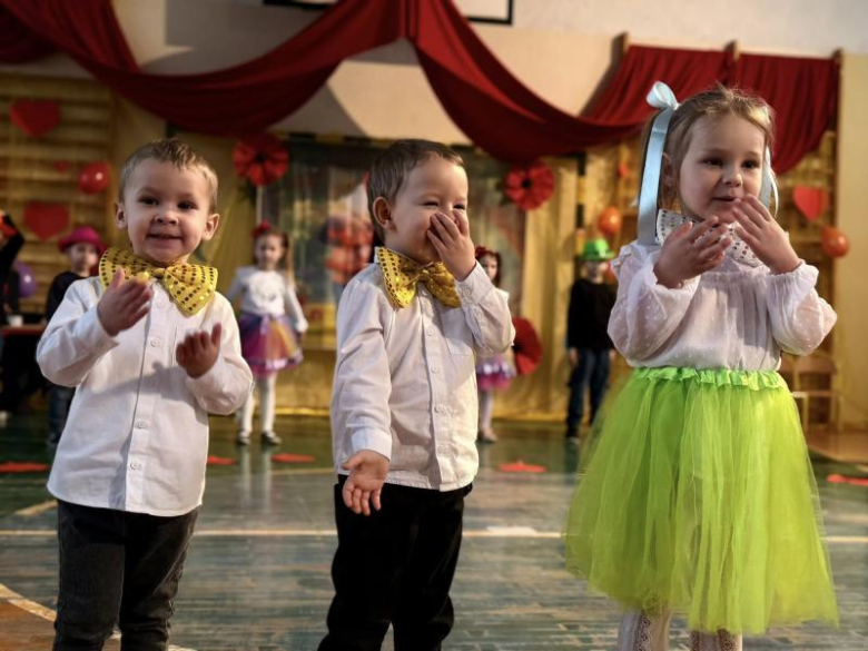 Dzień Babci i Dziadka w Zespole Szkół i Przedszkoli w Niedźwiedziu [foto]