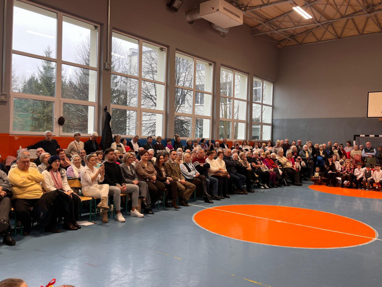 Dzień Babci i Dziadka w Szkole Podstawowej w Henrykowie 