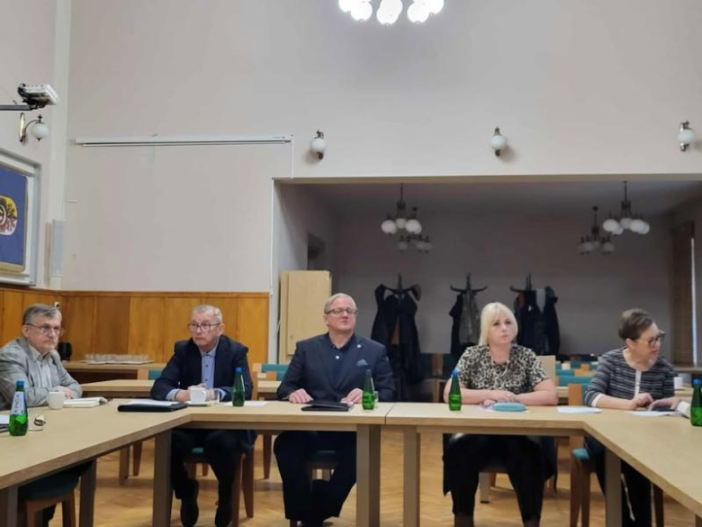 	Nowy zespół pogotowia i bezpieczeństwo powiatu. Posiedzenie Komisji Bezpieczeństwa i Porządku