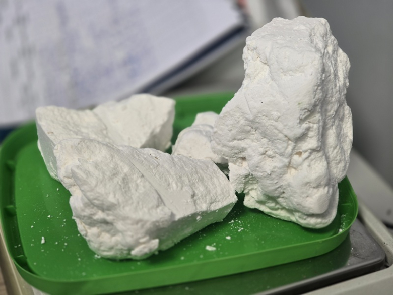 	Ponad kilogram narkotyków w domu 28-latka. Mieszkaniec powiatu ząbkowickiego trafił do aresztu