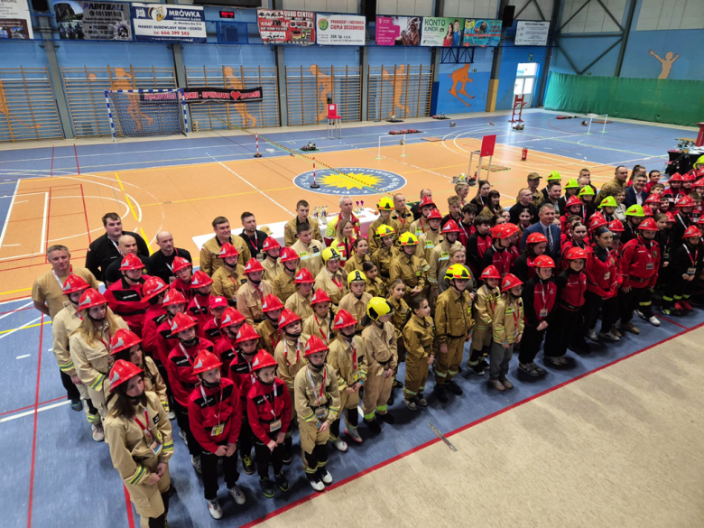 Pierwsze Halowe Zawody Młodzieżowych Drużyn Pożarniczych