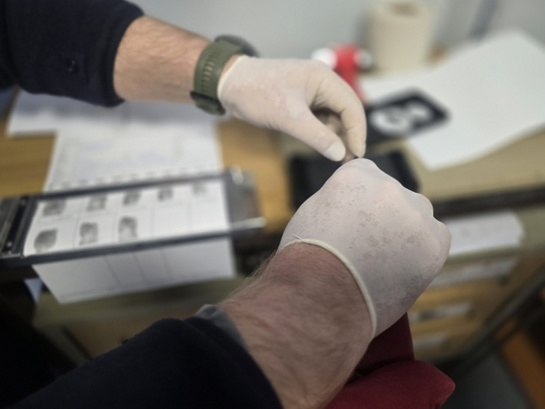 Prawie dwa promile i dwoje dzieci w aucie. Nietrzeźwa 36-latka zatrzymana po reakcji świadka