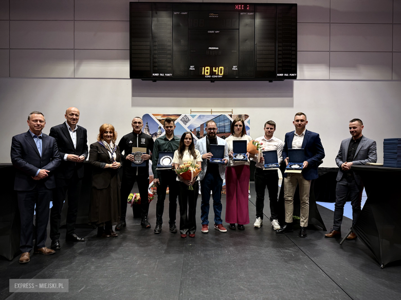 Gminna Gala Sportu w Ziębicach. Wręczono nagrody dla sportowców, drużyn, działaczy i trenerów