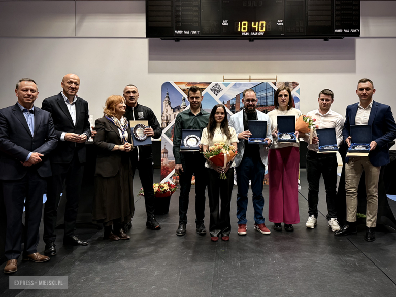 Gminna Gala Sportu w Ziębicach. Wręczono nagrody dla sportowców, drużyn, działaczy i trenerów