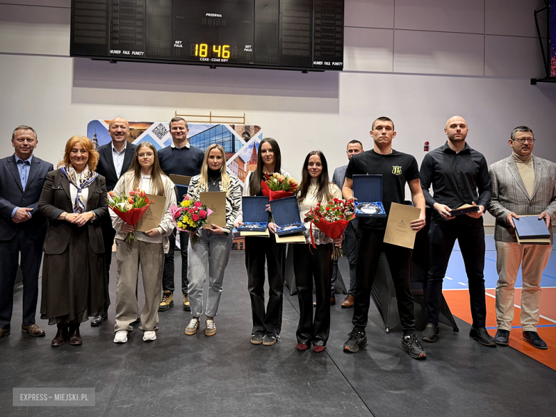 Gminna Gala Sportu w Ziębicach. Wręczono nagrody dla sportowców, drużyn, działaczy i trenerów