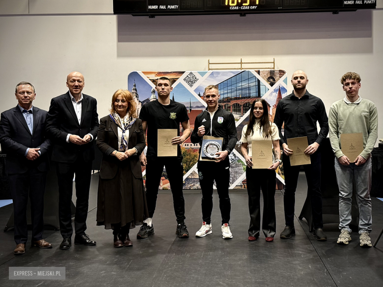 Gminna Gala Sportu w Ziębicach. Wręczono nagrody dla sportowców, drużyn, działaczy i trenerów