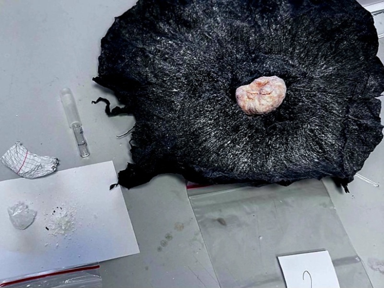 Trzy osoby zatrzymane z narkotykami. Jeden trafił do zakładu karnego