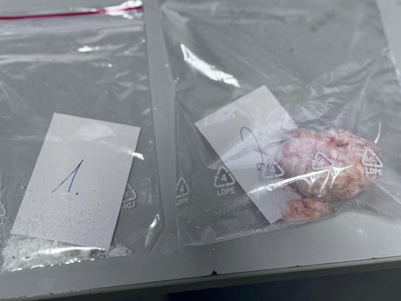 Trzy osoby zatrzymane z narkotykami. Jeden trafił do zakładu karnego