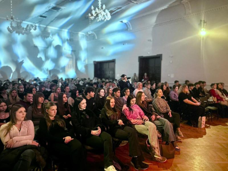 „Zanim zamilknę” – musical o empatii i odpowiedzialności słów z premierą w Ziębicach