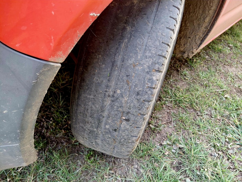 Bez badań, bez uprawnień, po chodniku. Policja: bezpieczeństwo zaczyna się od codzienych decyzji