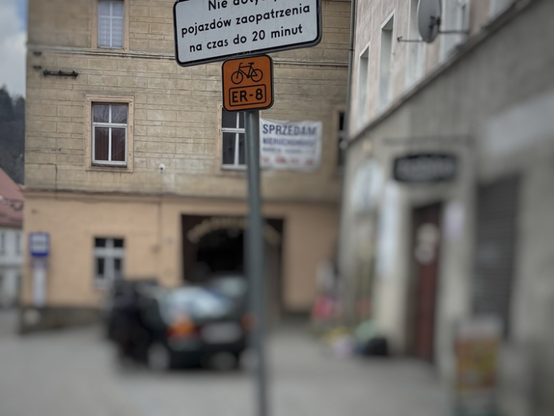 Parkujesz na zakazie? Licz się z mandatem. Parkowanie „na chwilę” kosztuje