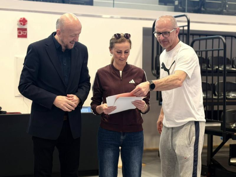 Finał powiatowy w piłce ręcznej w Ziębicach. Gospodynie i gospodarze najlepsi