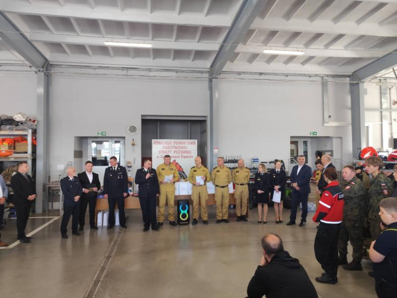 Młodzi znawcy pożarnictwa rywalizowali w Ząbkowicach Śląskich. Znamy najlepszych w powiecie [foto]