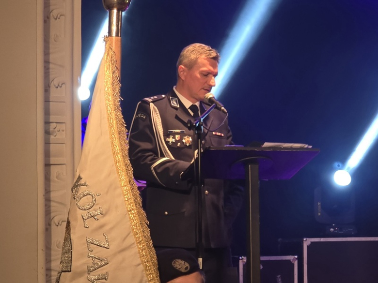 Czas na odważne wybory. Ząbkowiccy policjanci zapraszają maturzystów w swoje szeregi