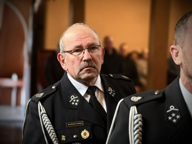 Wyraz jedności, tradycji i strażackiej służby. Uroczystość nadania sztandaru OSP Krzelków