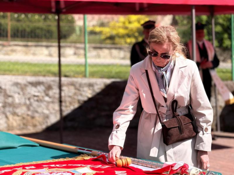 Wyraz jedności, tradycji i strażackiej służby. Uroczystość nadania sztandaru OSP Krzelków