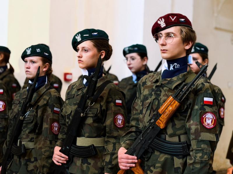 Uroczyste obchody 235. rocznicy Konstytucji 3 Maja i Dnia św. Floriana w Henrykowie