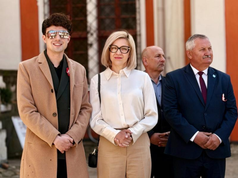 Uroczyste obchody 235. rocznicy Konstytucji 3 Maja i Dnia św. Floriana w Henrykowie
