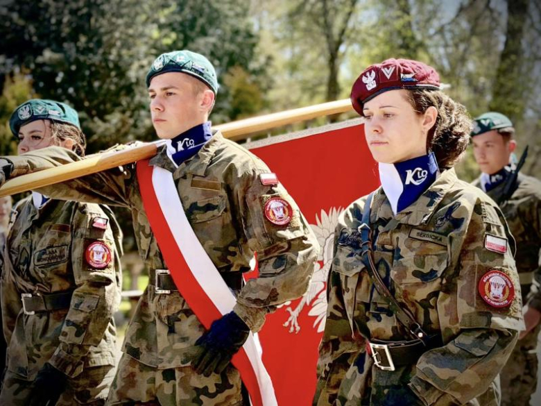 Uroczyste obchody 235. rocznicy Konstytucji 3 Maja i Dnia św. Floriana w Henrykowie