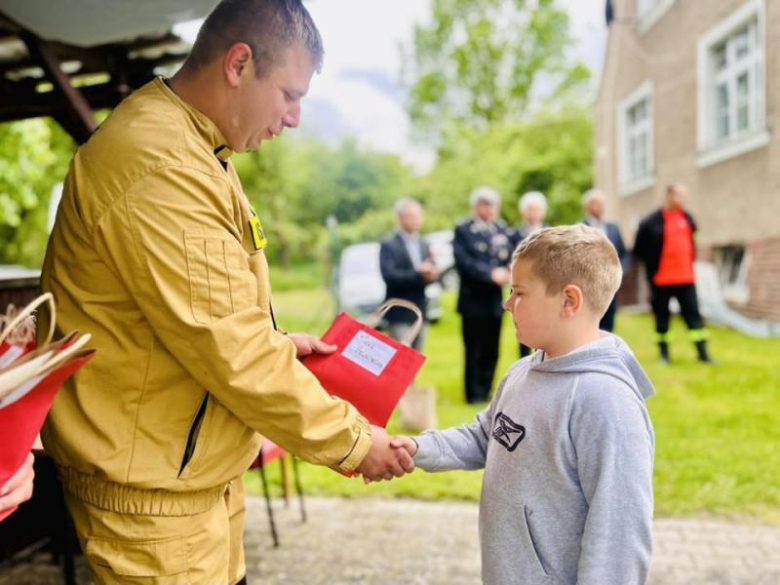 W Głębokiej powstała Dziecięca Drużyna Pożarnicza. Było ślubowanie, pokaz RKO i integracja