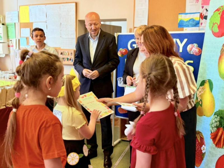 „W zdrowym ciele zdrowy duch” – gminny konkurs promujący zdrowie w SP4 w Ziębicach
