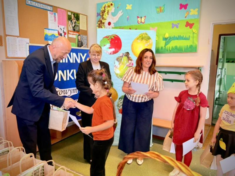 „W zdrowym ciele zdrowy duch” – gminny konkurs promujący zdrowie w SP4 w Ziębicach