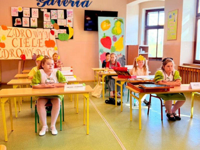 „W zdrowym ciele zdrowy duch” – gminny konkurs promujący zdrowie w SP4 w Ziębicach